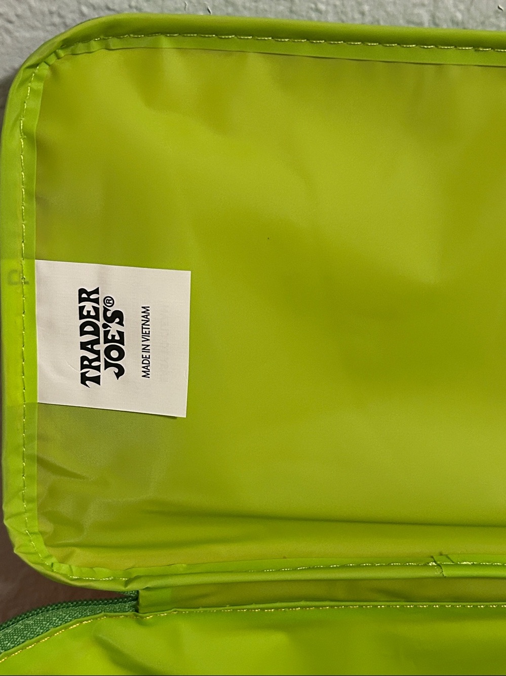Trader Joe's Mini Insulated Lunch Bag in Bright Orange with Green Accents NEW - Picture 12 of 15